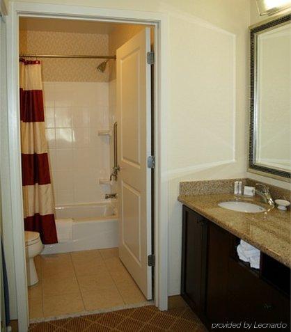By Marriott Airport 3*