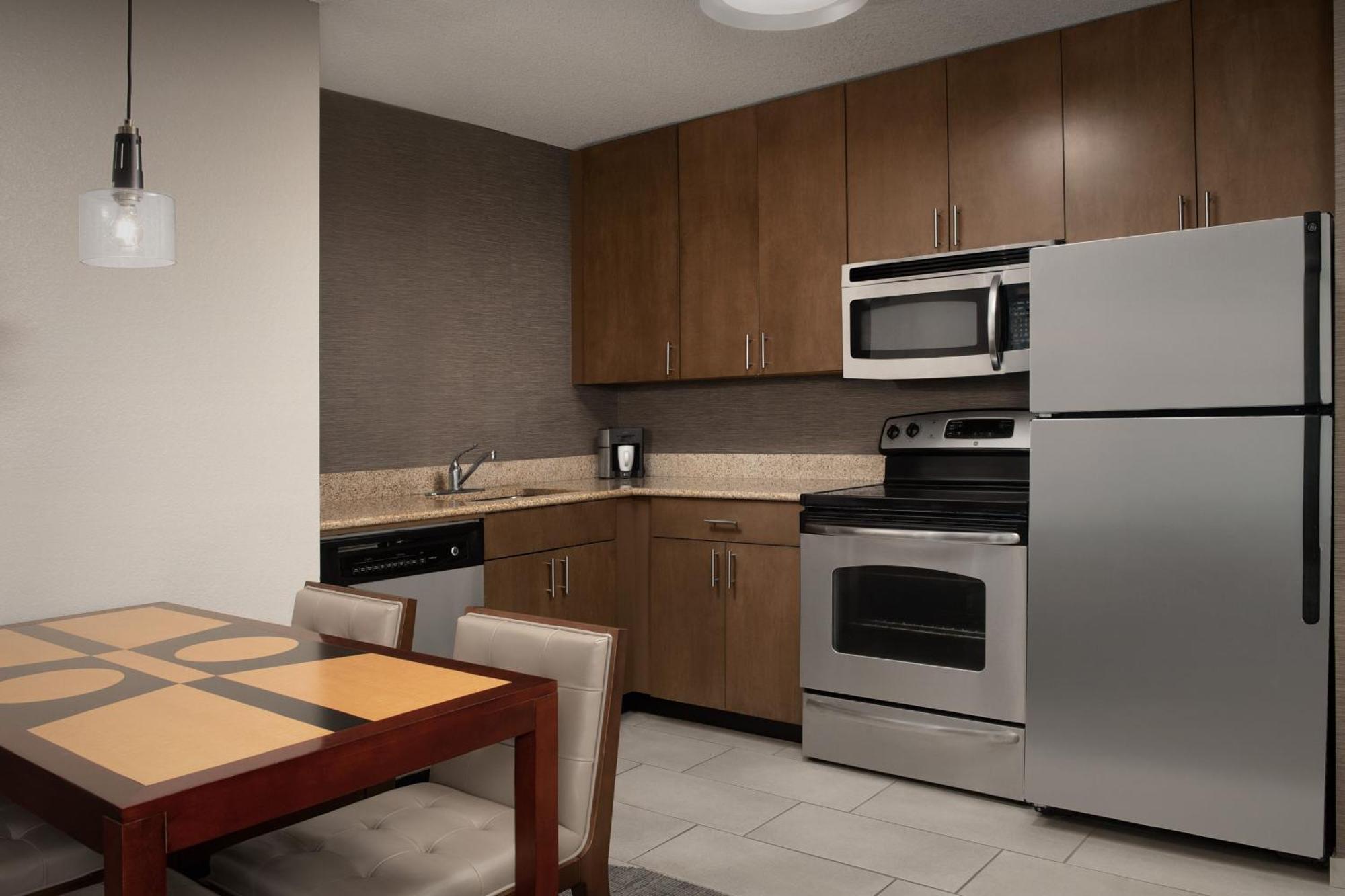 By Marriott Airport 3* Greensboro
