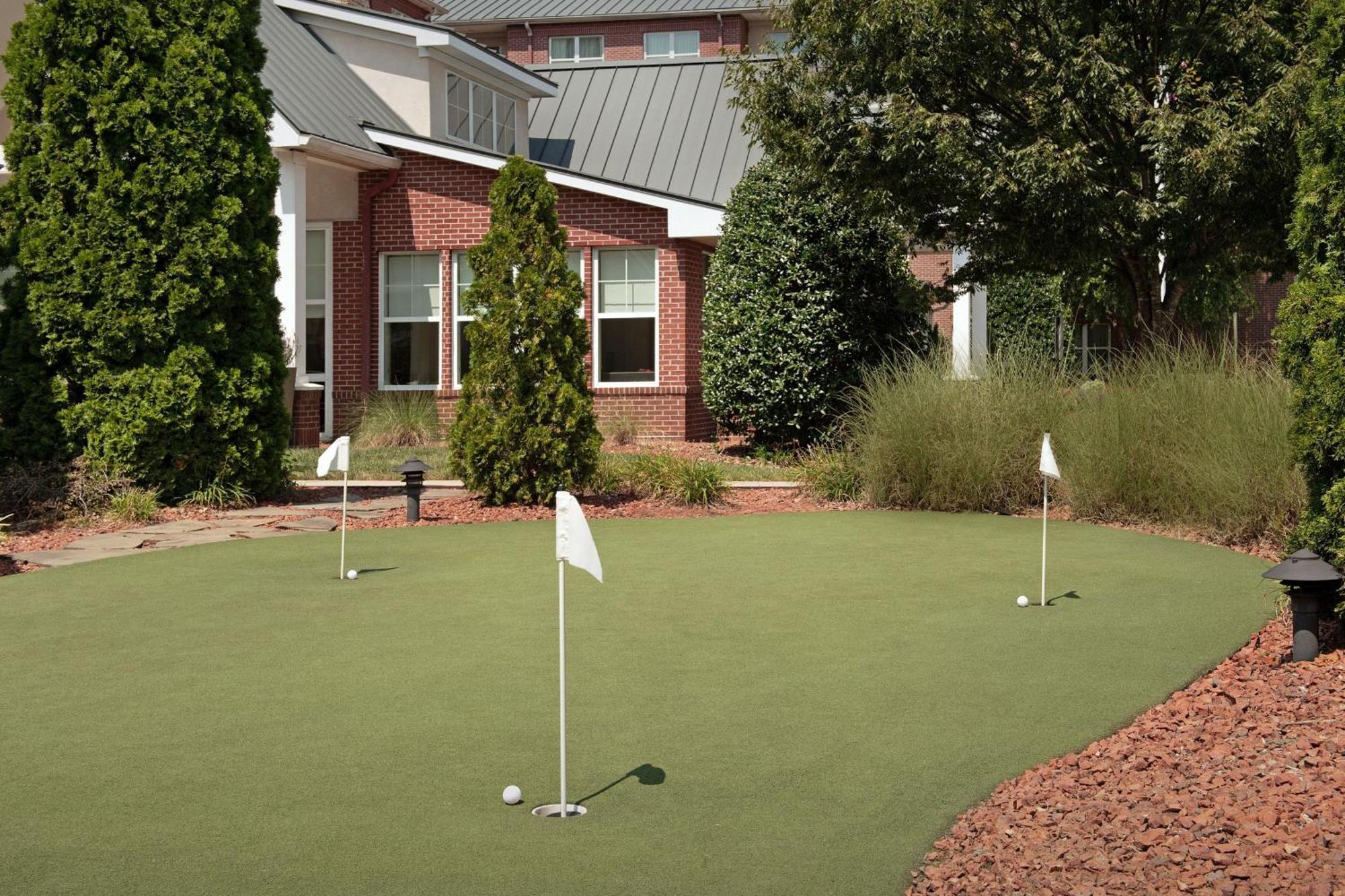 Hotel By Marriott Airport Greensboro